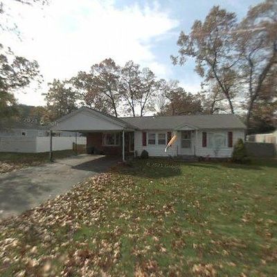 5 Ridge Rd, South Hadley, MA 01075