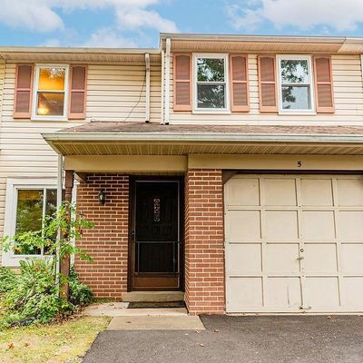 5 Saw Buck Cir, Horsham, PA 19044