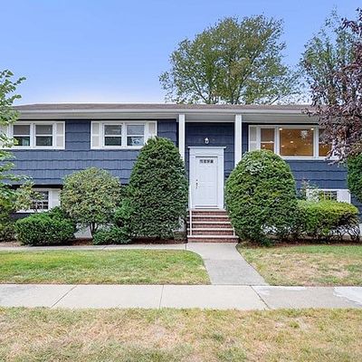 5 22 2nd Street, Fair Lawn, NJ 07410