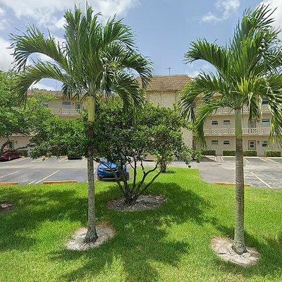 5000 Nw 36 Th St #402, Lauderdale Lakes, FL 33319