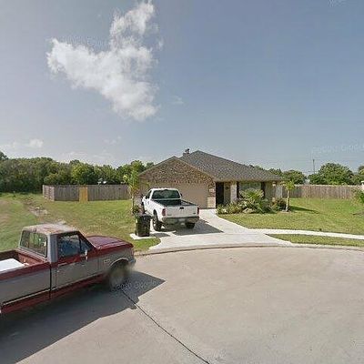 5003 Gulf Stream Ln, Bacliff, TX 77518