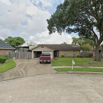 5011 Fairdale St, Pasadena, TX 77505