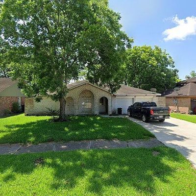 5011 Shady Oaks Ln, Friendswood, TX 77546