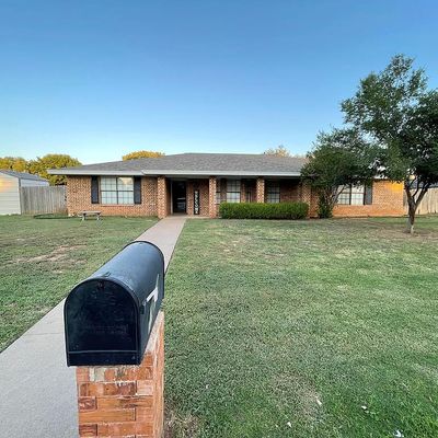 5014 Green Valley Trl, San Angelo, TX 76904