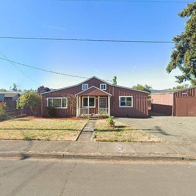 5017 D St, Springfield, OR 97478