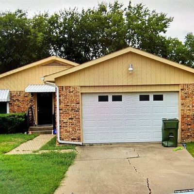 502 Circleview Dr, Mansfield, TX 76063