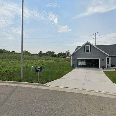 502 Ford Dr, Barneveld, WI 53507