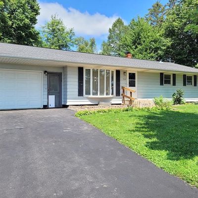 504 W Crosstown Rd, Ellsworth, WI 54011