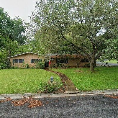 506 Arlington St, Seguin, TX 78155