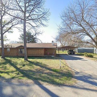 506 E Nevada St, Walters, OK 73572