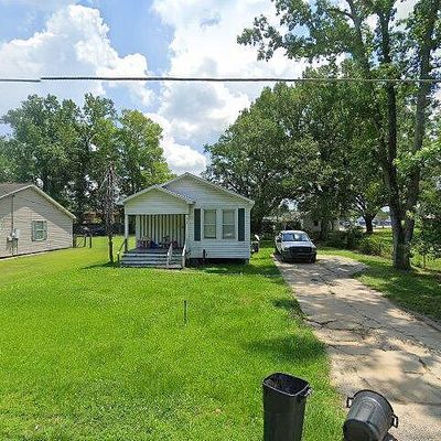 506 N Marchand Ave, Gonzales, LA 70737