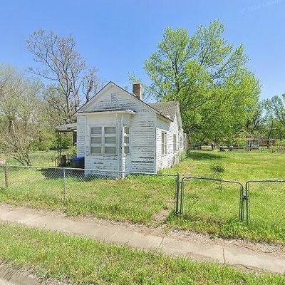 506 Se Lawrence St, Topeka, KS 66607