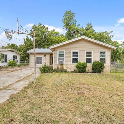 507 Maresh St, Taylor, TX 76574