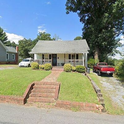 51 W Cross St, Marion, NC 28752