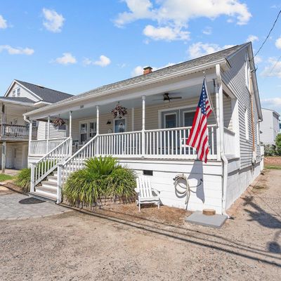 510 Canal Dr, Carolina Beach, NC 28428