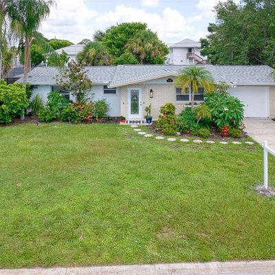 510 Dona Dr, Nokomis, FL 34275