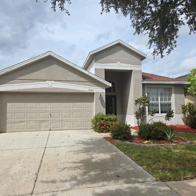 5101 Clover Mist Dr, Apollo Beach, FL 33572