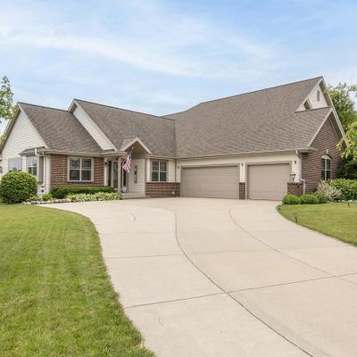 511 Acorn Pass, Hartford, WI 53027