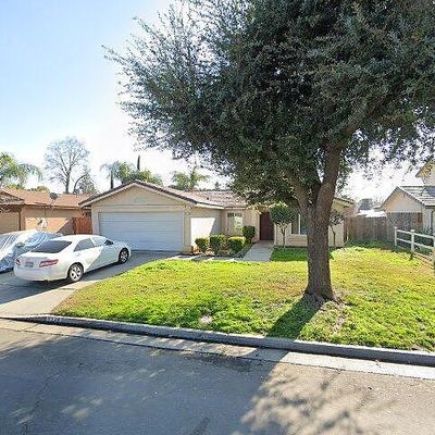 5118 E Pitt Ave, Fresno, CA 93725