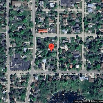 512 Jefferson St, Waupaca, WI 54981