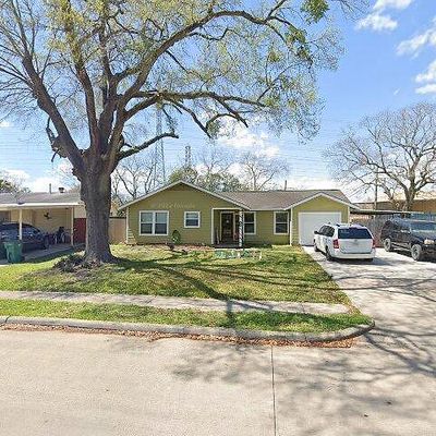 512 Mobile Dr, Pasadena, TX 77506