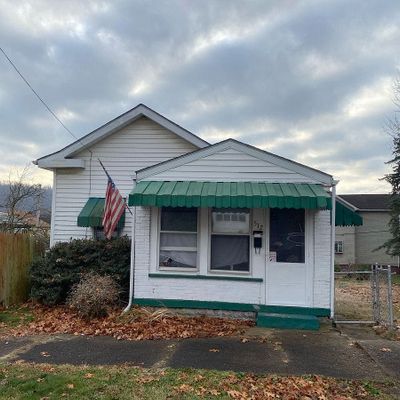 512 W Vine St, Martins Ferry, OH 43935