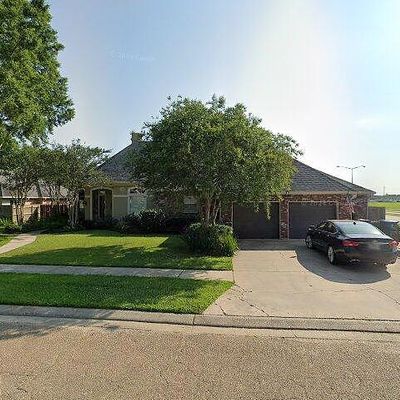 513 Kensington Dr, Lafayette, LA 70508