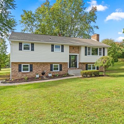 5135 Hoffmanville Rd, Manchester, MD 21102