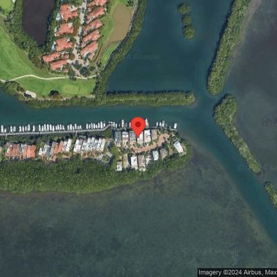 5848 Paradise Point Dr, Palmetto Bay, FL 33157