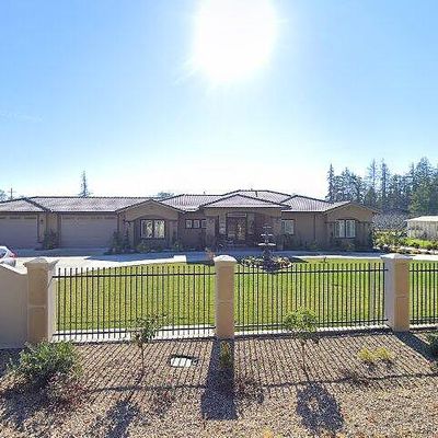 5850 E Ashley Ln, Stockton, CA 95212