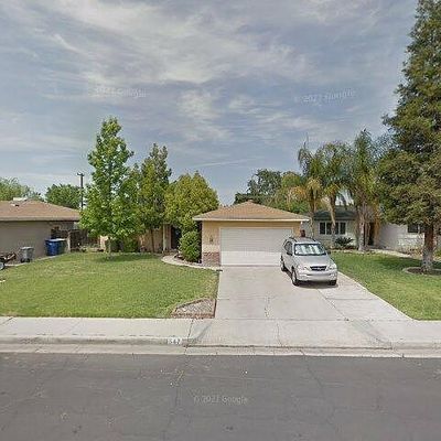 587 W Keats Ave, Clovis, CA 93612