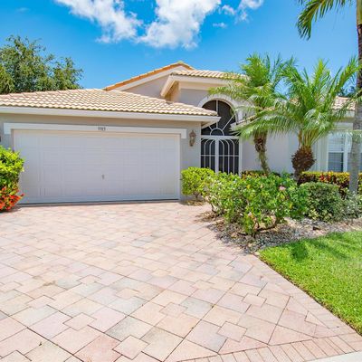 5915 Royal Isles Blvd, Boynton Beach, FL 33437