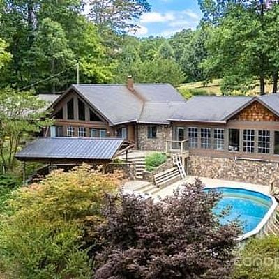 594 Pennsylvania Rd, Mills River, NC 28759