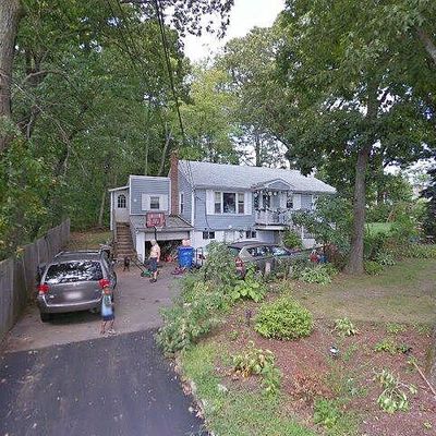 6 Azarian Ct, Wakefield, MA 01880