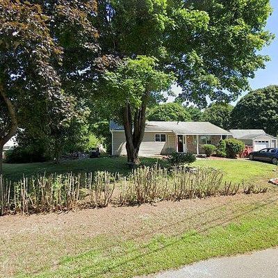 6 Briarwood Dr, Old Saybrook, CT 06475