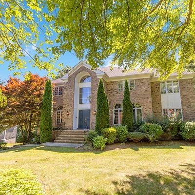 6 Independence Ct, Madison, NJ 07940