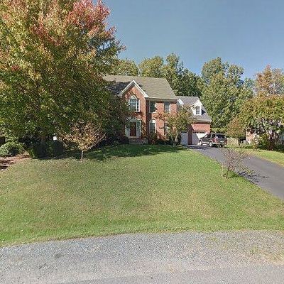 6 Lynchester Dr, Fredericksburg, VA 22406