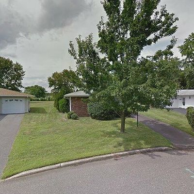 6 Masters Rd, Brick, NJ 08724