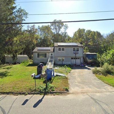 6 Village Dr, Ledyard, CT 06339