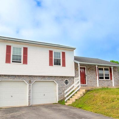 6 Winchester Cir, Lebanon, PA 17046