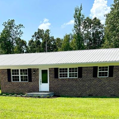 6 Woodland Dr, Centre, AL 35960