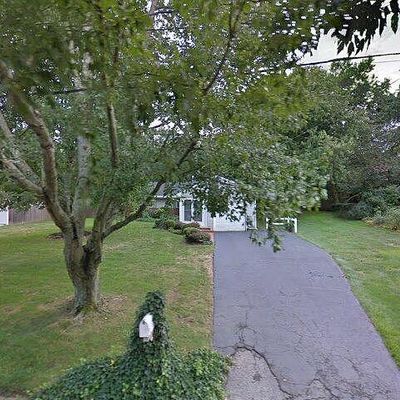 60 Brooktree Rd, East Windsor, NJ 08520