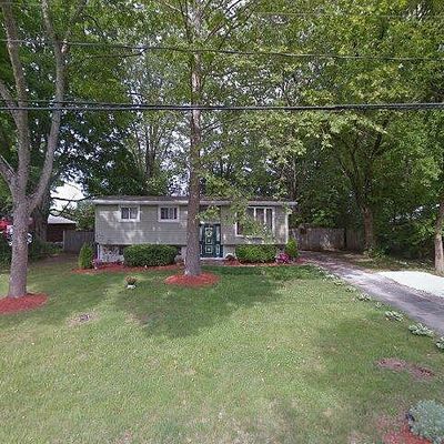 60 Highland Dr, Ledyard, CT 06339