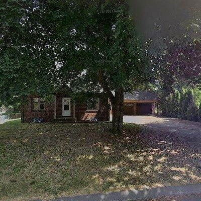 60 S Center St, Windsor Locks, CT 06096