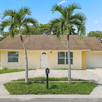 6009 Triphammer Rd, Lake Worth, FL 33463