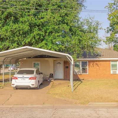 601 Pine St, Hearne, TX 77859