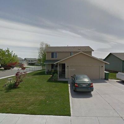 6012 Candlestick Dr, Pasco, WA 99301