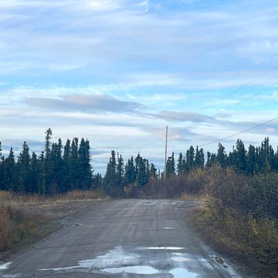 6020 Middle Fork Rd, Fairbanks, AK 99712