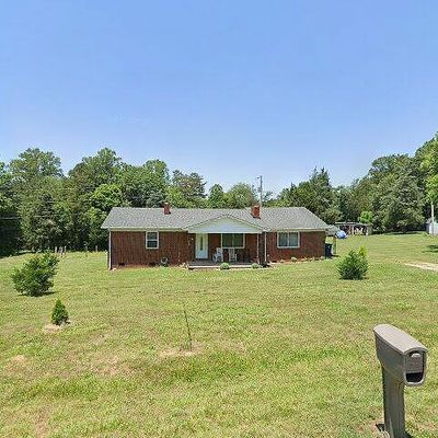 6023 Christopher Rd, Denver, NC 28037