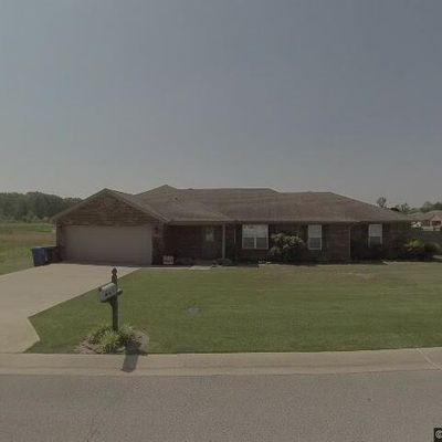 6025 Whitecliff Dr, Jonesboro, AR 72405